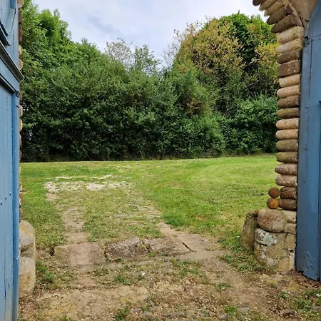 L'aile De La Sauvagere *